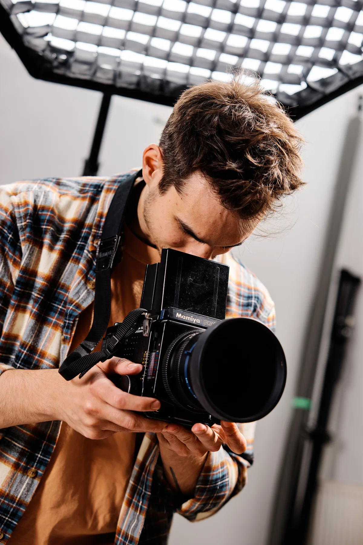 Jorge working in studio